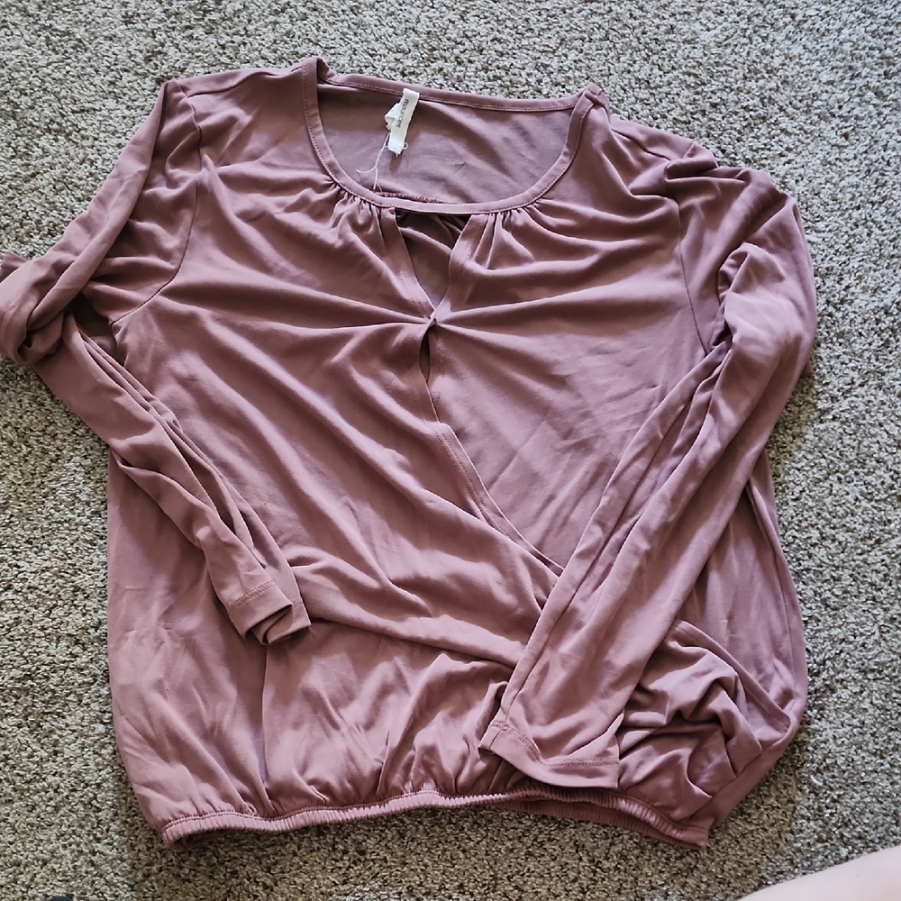 Women's Mauve Top